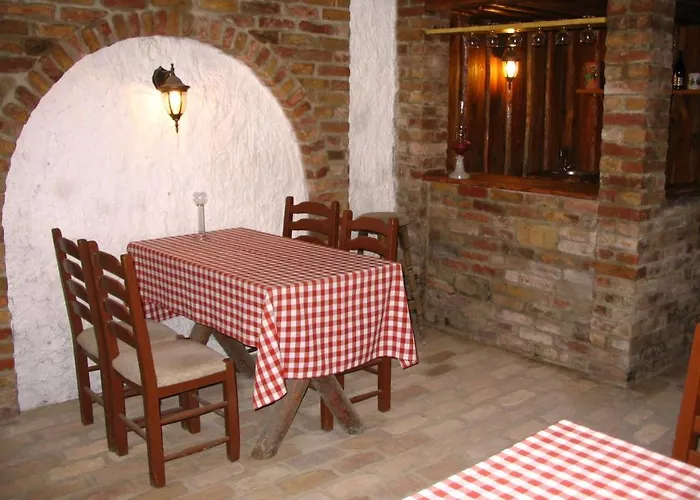 Halasz Airport Panzio 4*