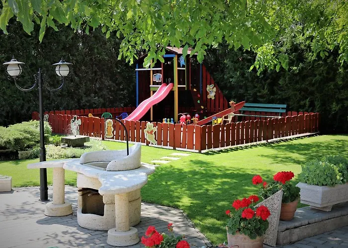 בית הארחה Halasz Airport Panzio וסס